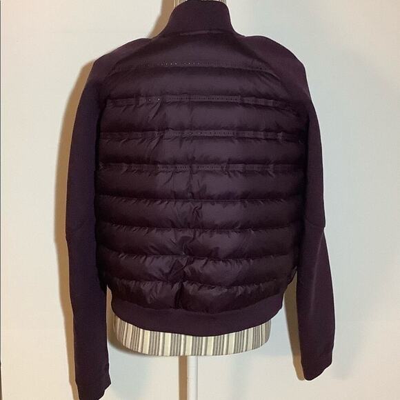 Nike Women’s RARE Areoloft 800 NWOT Size L - Picture 2 of 4